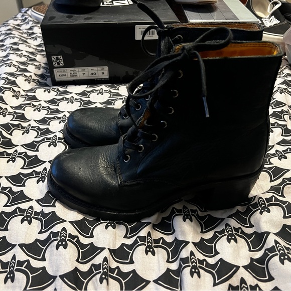 Frye Sabrina Lace-up Boots - Picture 3 of 7